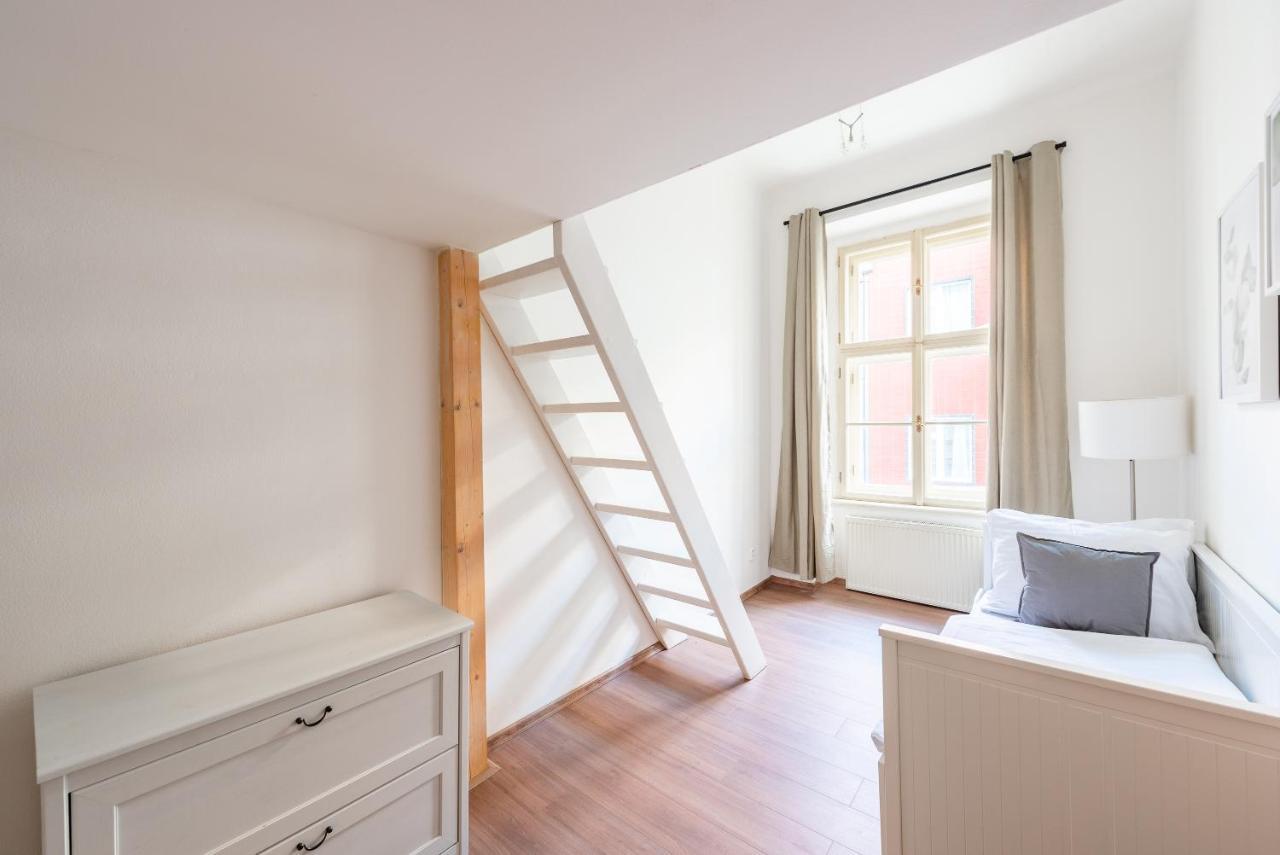 Budget Reznicka Apartment Praga Exterior foto